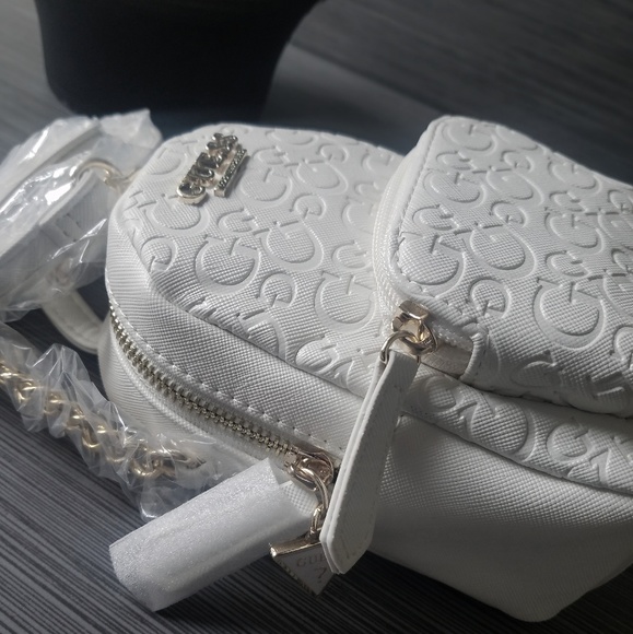 ❌LIMITED❌ 1 LEFT ❌ white mini backpack crossbody - Picture 4 of 8